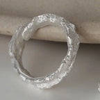 Ring mit abstraktem Mattmuster R179