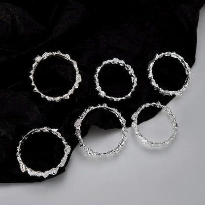 Robuster Ring mit Alien-Textur R1253