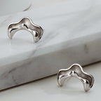 Exzentrische Beanpod-Ohrstecker E1031