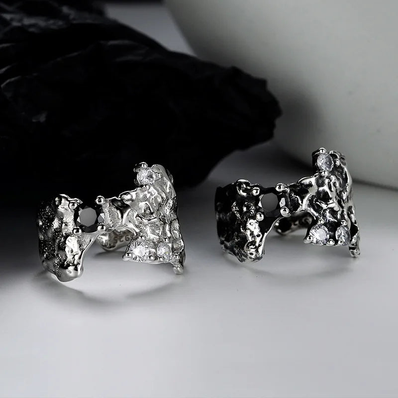 Unregelmäßiger Ring mit geschlagener Textur R1250