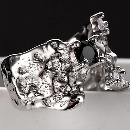 Unregelmäßiger Ring mit geschlagener Textur R1250