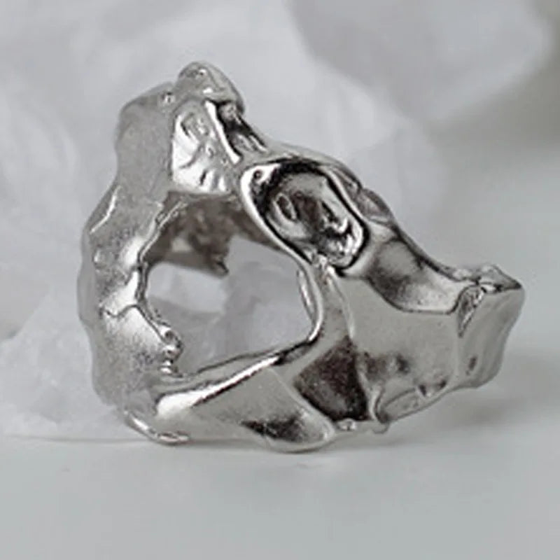Geschlagener, robuster, unregelmäßiger Ring R17