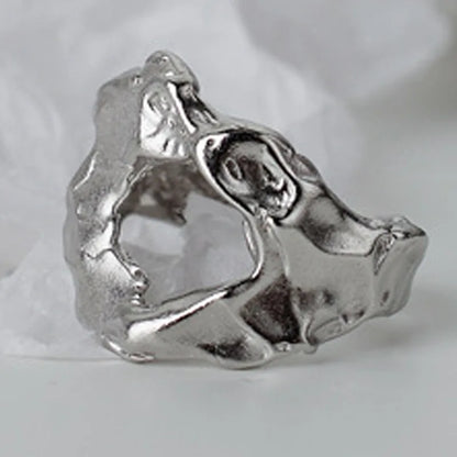 Geschlagener, robuster, unregelmäßiger Ring R17