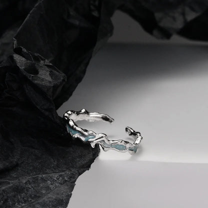 Unregelmäßiger Ring aus mintgrünem Emaille R1176