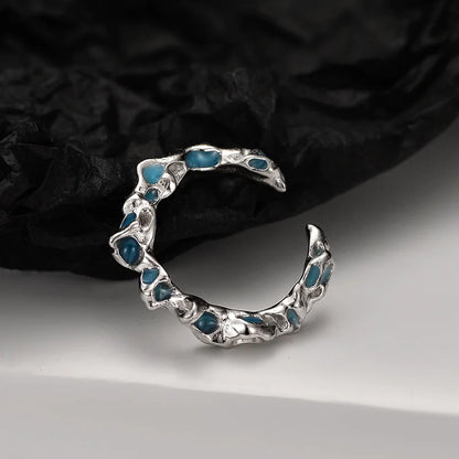 Unregelmäßiger Ring aus blauem Emaille R1162