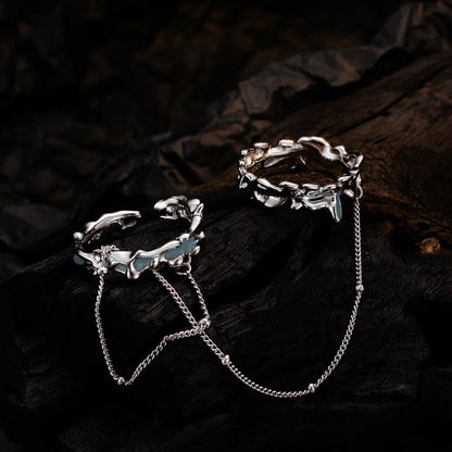 Emaillierter Ring mit floraler Quaste und Kette R1192