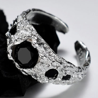 Klobiger Ring mit Alien-Textur R1232
