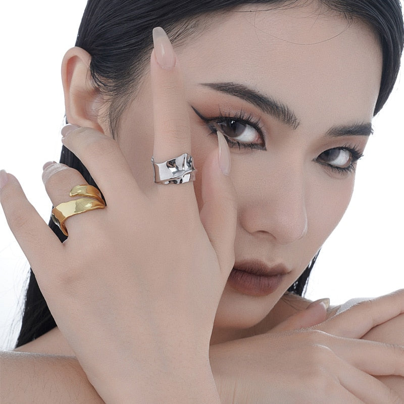 Klobiger unregelmäßiger offener Ring R1066