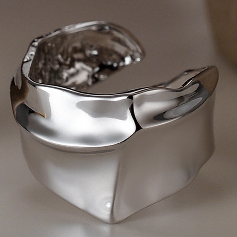 Klobiger unregelmäßiger offener Ring R1066