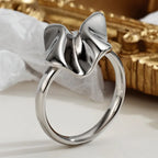 Ring mit zerknittertem Papiermuster R1043