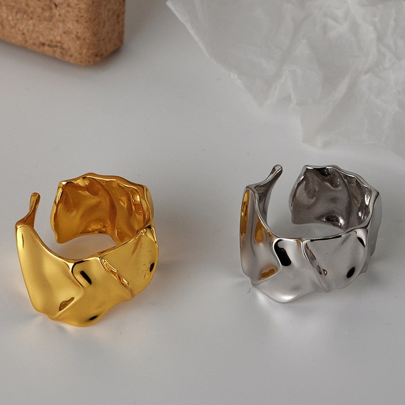 Ring mit zerbröseltem Alufolienmuster R1042