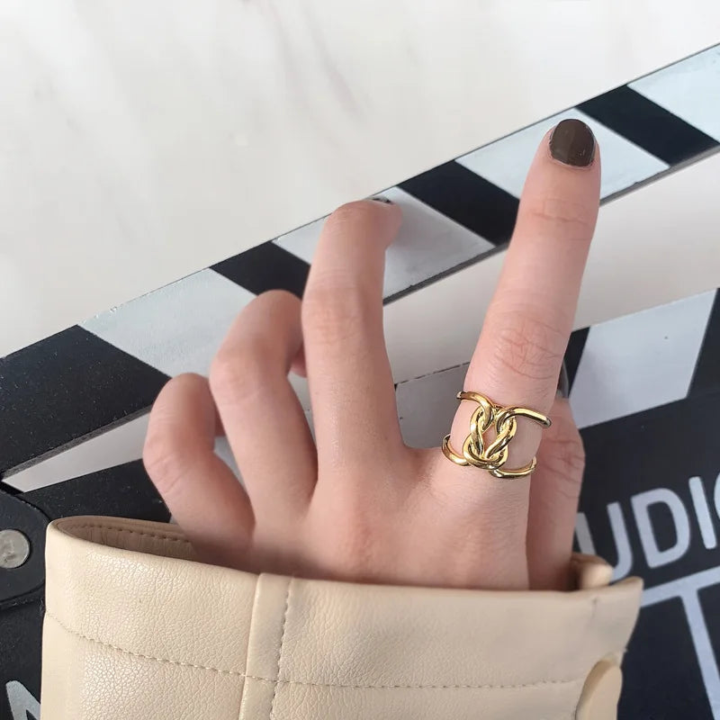 Filigraner Knoten breiter Ring R1158