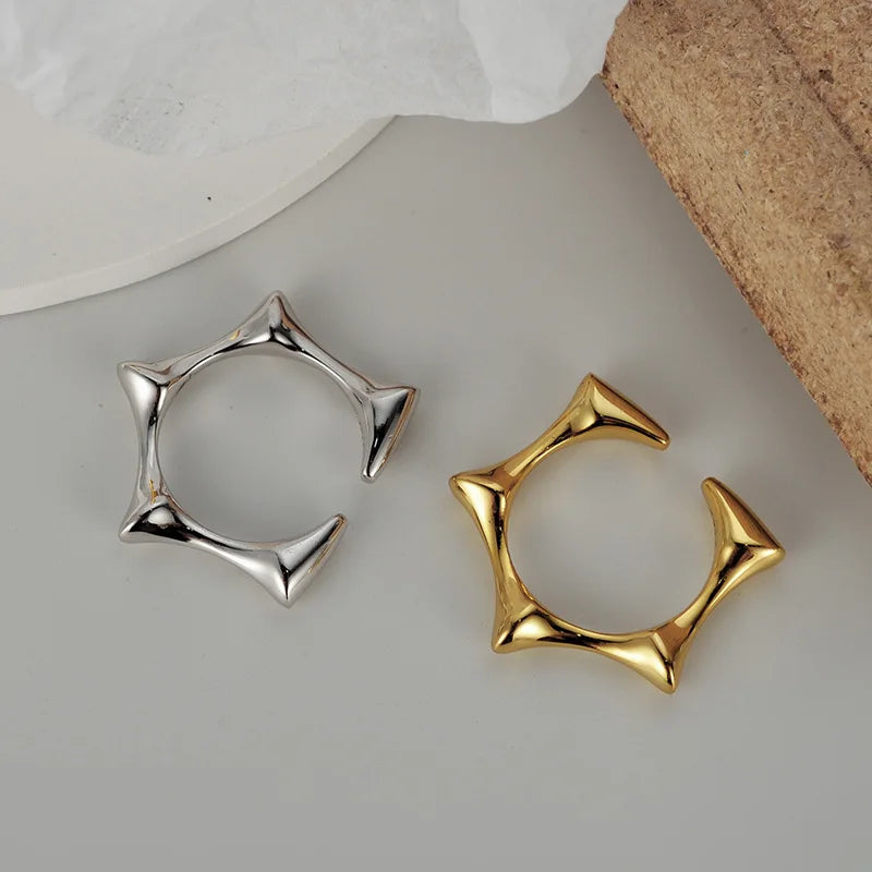 Offener Ring mit geometrischem Stern R1138