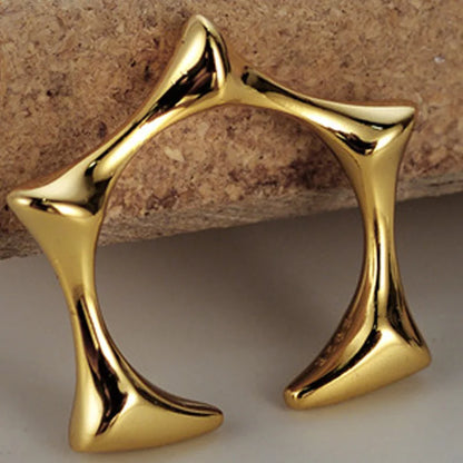 Offener Ring mit geometrischem Stern R1138