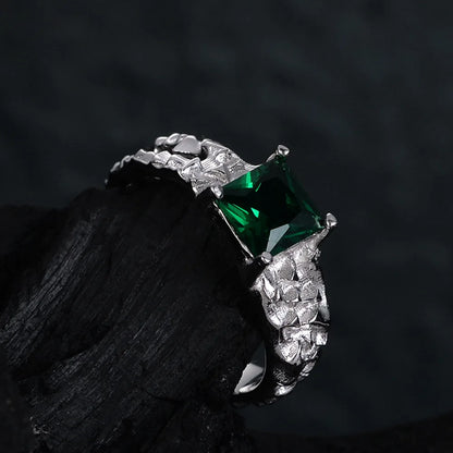 Gehämmerter unregelmäßiger CZ-Ring R1244