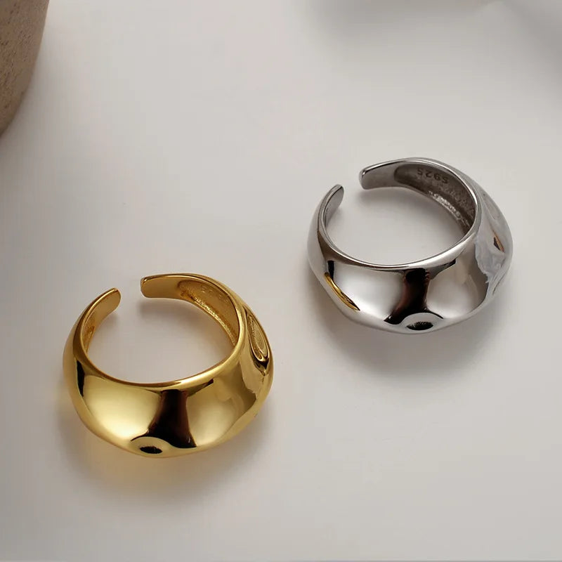 Gehämmerter, polierter Chunk-Ring R1017