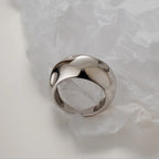 Gehämmerter, polierter Chunk-Ring R1017