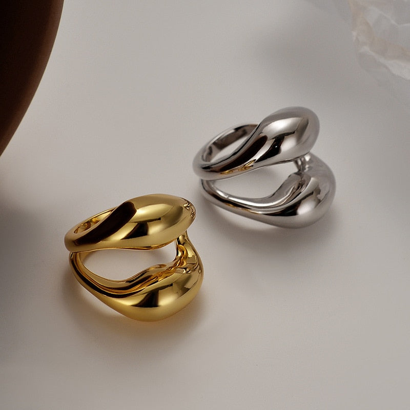 Dicker Ring mit organischem Muster R1071