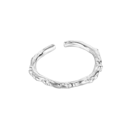 Einzigartiger Ring mit grobem Muster R1225