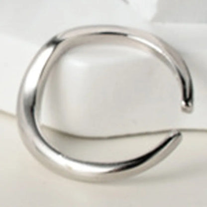 Unregelmäßig gewellter Bandring R1143
