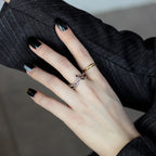 Offener Liquid Twist Ring R1131