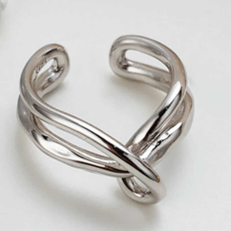 Offener Liquid Twist Ring R1131