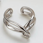 Offener Liquid Twist Ring R1131