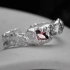 Robuster Ring mit Marquise-Zirkon R1191