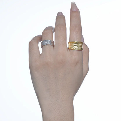 Gehämmerter unregelmäßiger Ring R119