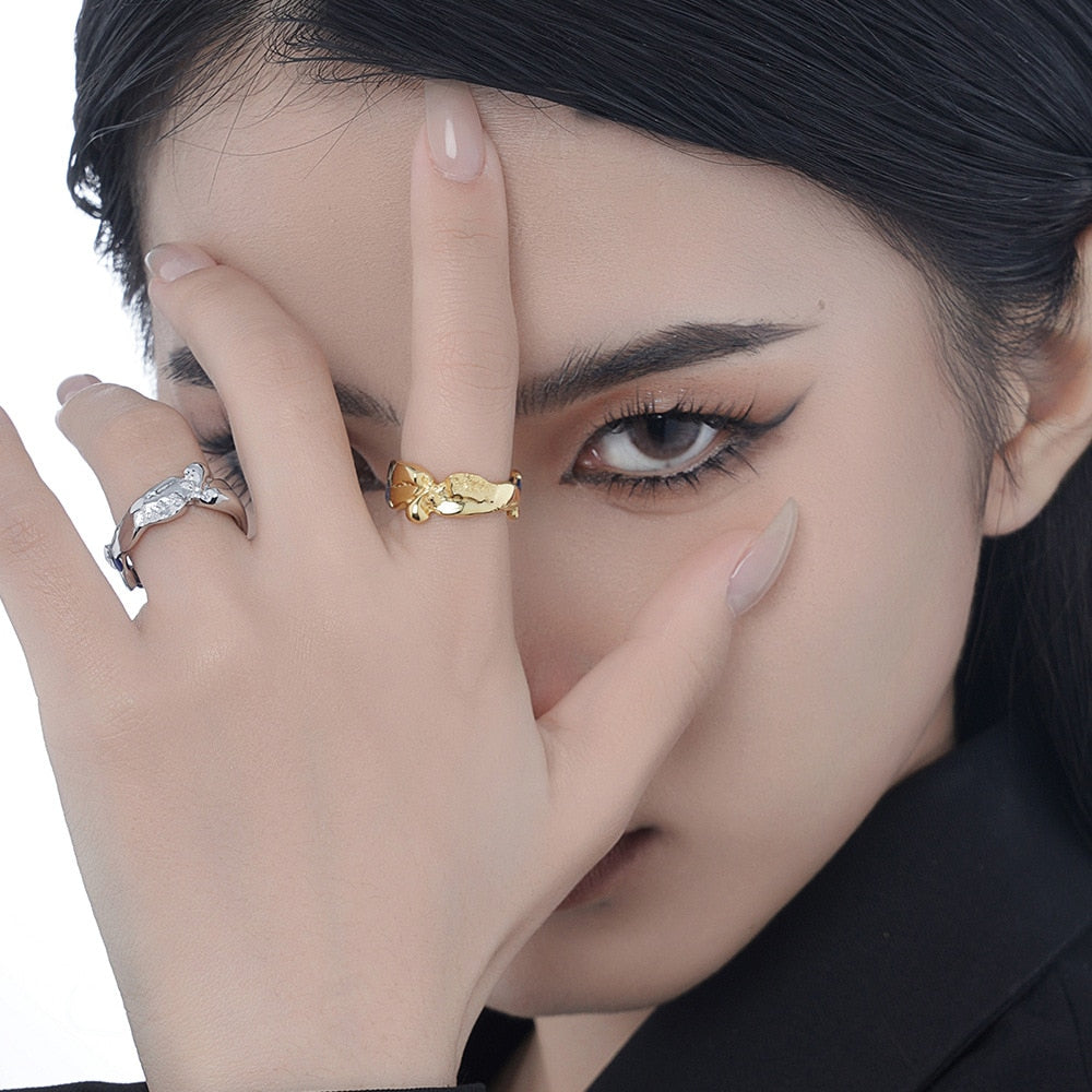 Klobiger Ring mit unregelmäßiger Textur R1254