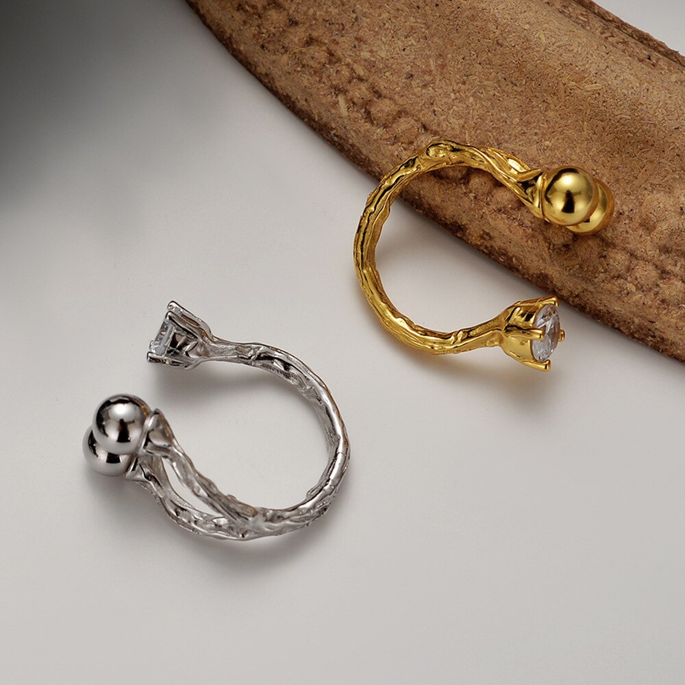 Unregelmäßiger Ring mit zerknitterter Textur R1091