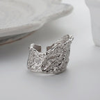 Breiter Ring mit robuster Textur R1040