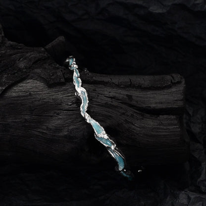 Alien Blau Emaille Scrunched Armreif B1011