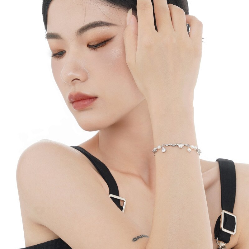 Perlenarmband mit mehreren Ketten B1019