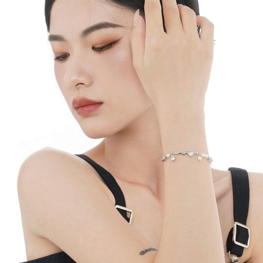 Perlenarmband mit mehreren Ketten B1019