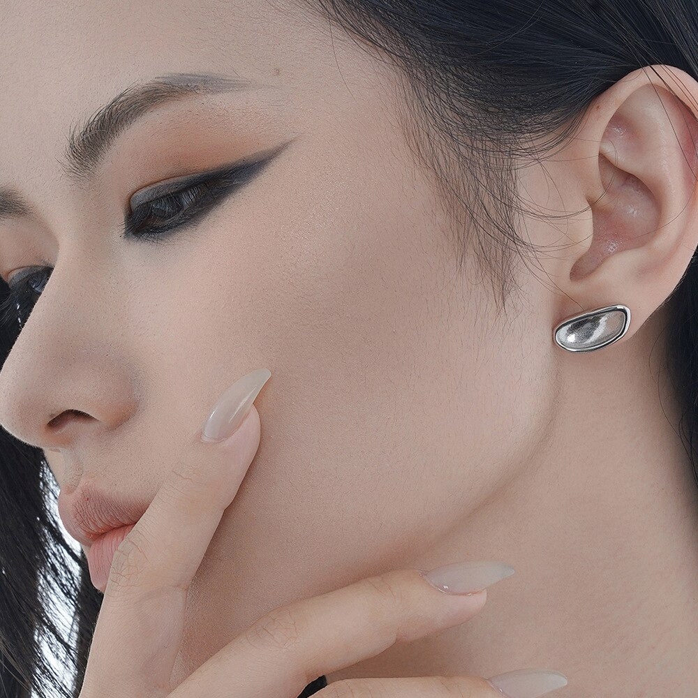 Matte Beanpod-Ohrstecker E1172