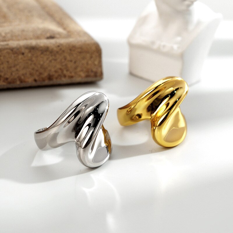 Wirbelnder, klobiger, ungewöhnlicher Ring R1055