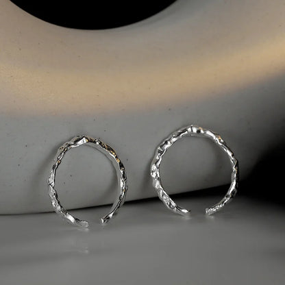 Unregelmäßiger Solitärring mit Zirkonia R1182