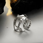Breiter Ring mit Quastenkette R1202