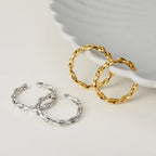 Unregelmäßiger Ring mit gedrehtem Band R1156