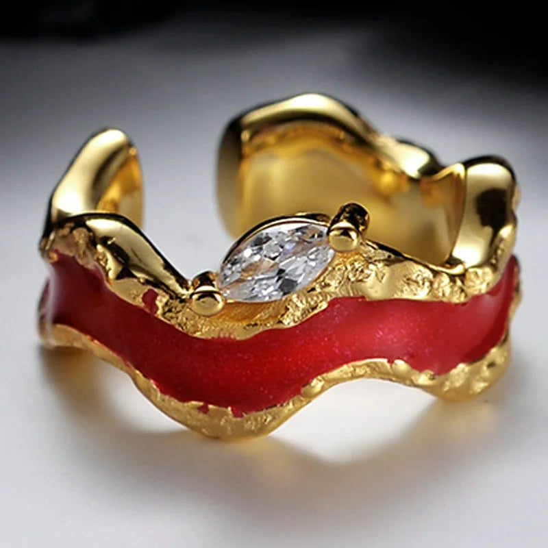 Gewellter, klobiger Emaille-Ohrring R1216, 1 Stück