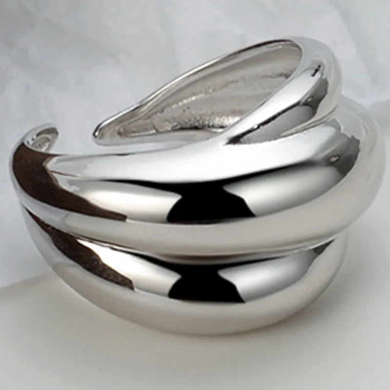 Einzigartiger Ring mit gewellten Rillen R1119