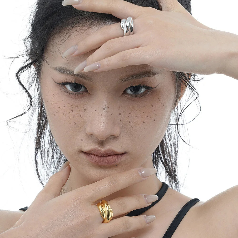 Einzigartiger Ring mit gewellten Rillen R1119