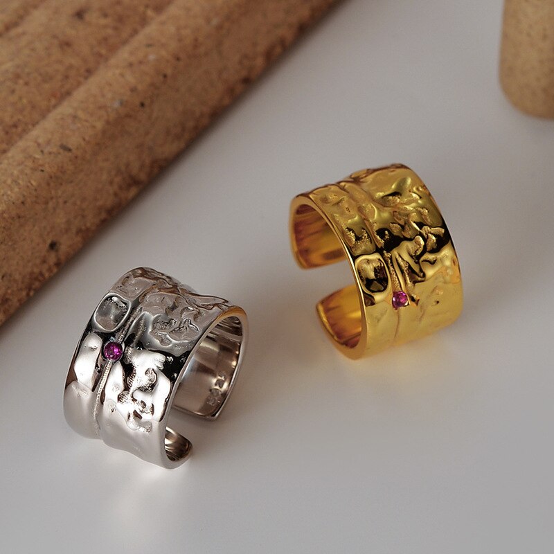 Breiter offener Ring mit abstraktem Muster R1081