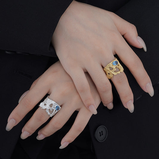 Breite Ringe mit blauem Zirkonmuster R1195