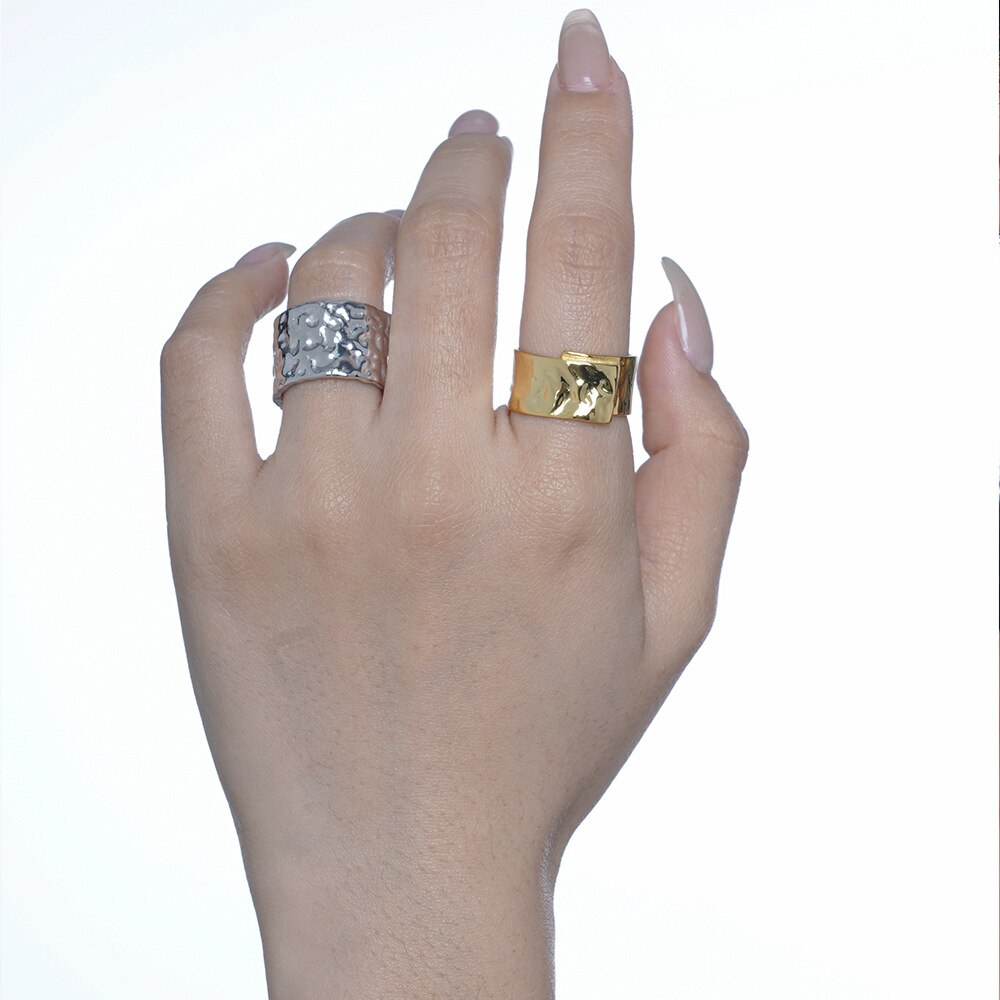 Breiter gehämmerter offener Ring R1059