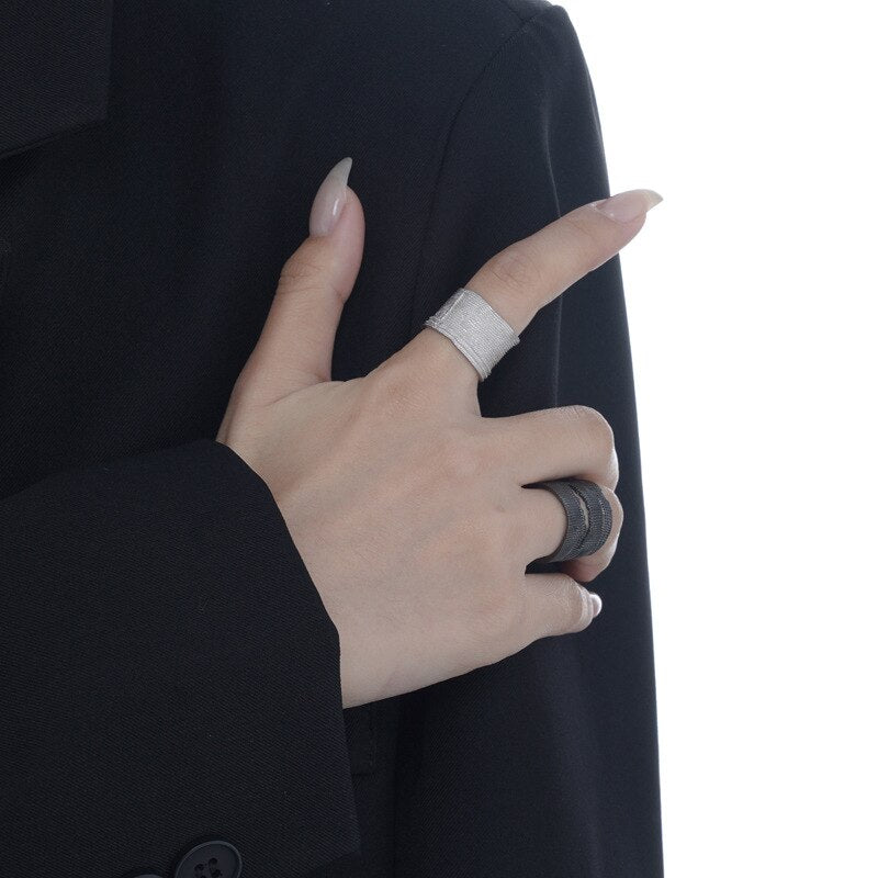 Breiter offener Ring mit Stoffstruktur R1264