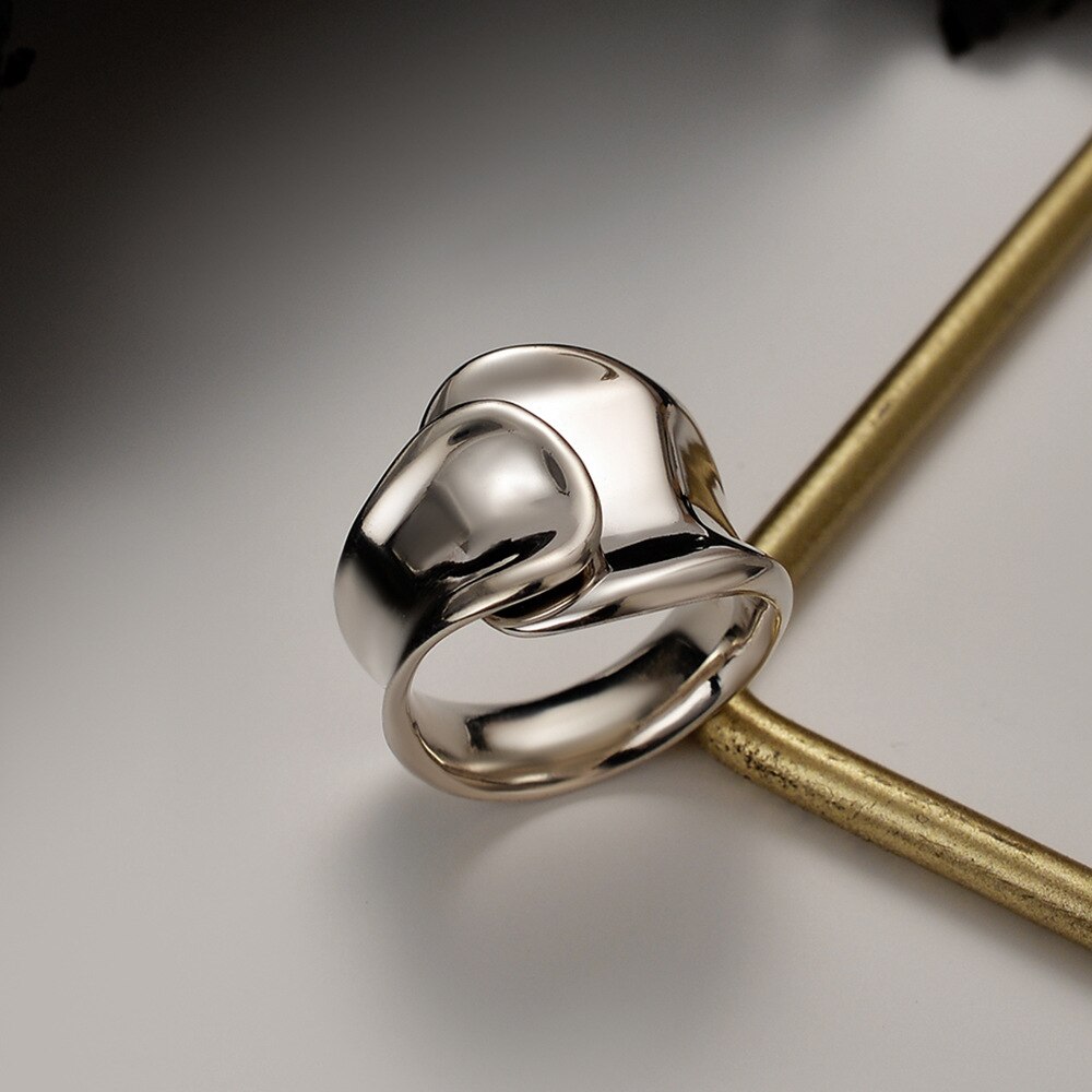 Breiter, gewellter, klobiger Ring R1106