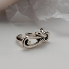 Antiker Ring mit Drahtknoten R164