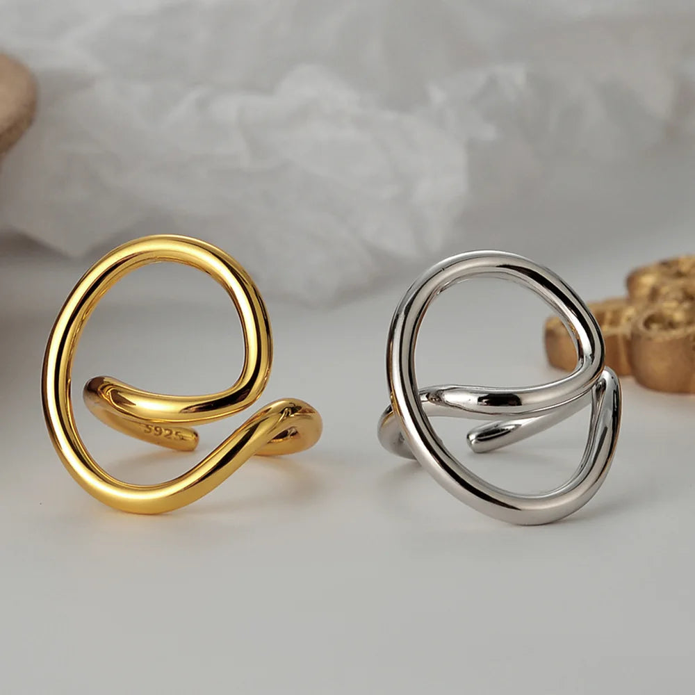 Minimalistischer unregelmäßiger Ring mit Draht R1003